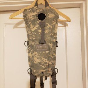 CamelBak Military Hydration Pack 100 oz/ 3L Green digital camouflage (UCP)